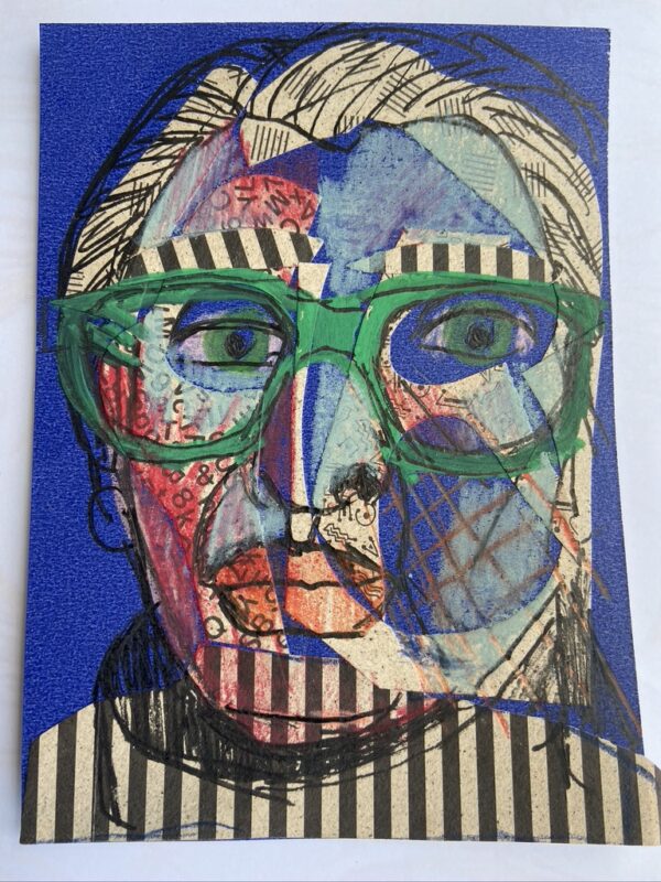 portret met patronen en een groene bril
